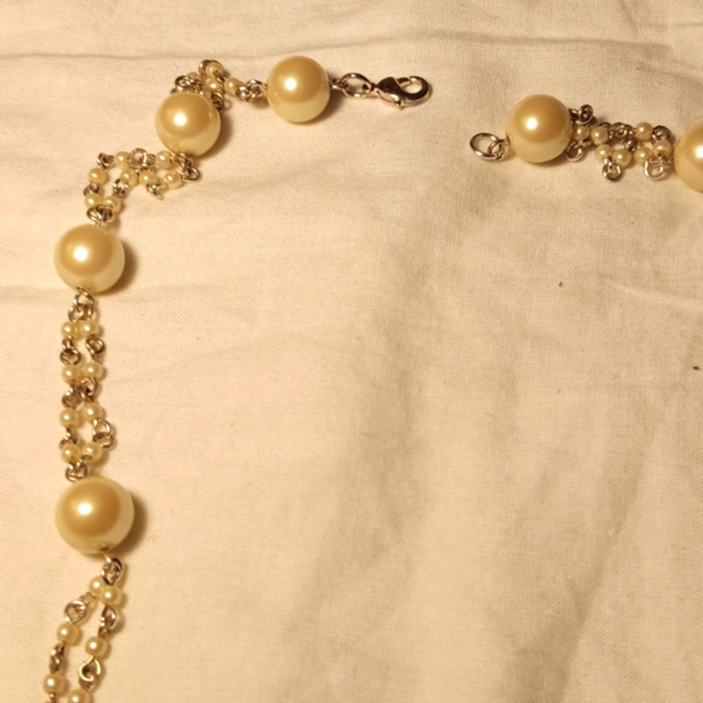 $ (3/$40) CHANEL 'ESQE PEARL & SILVER LONG NECKLACE, LOBSTER CLASP